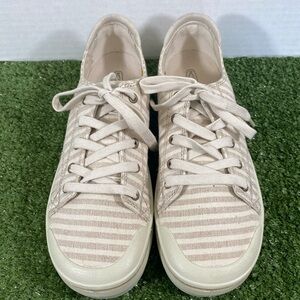 KEEN Elsa IV Women’s 10 Beige Stripe Canvas Lace Up Casual Lifestyle Sneakers